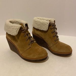 Caslon wedge booties - size 6